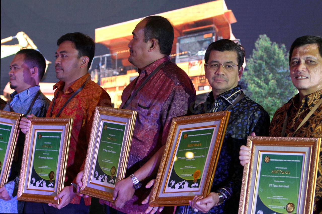 Semen Indonesia Terima...