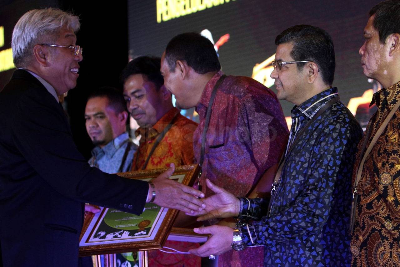 Semen Indonesia Terima...