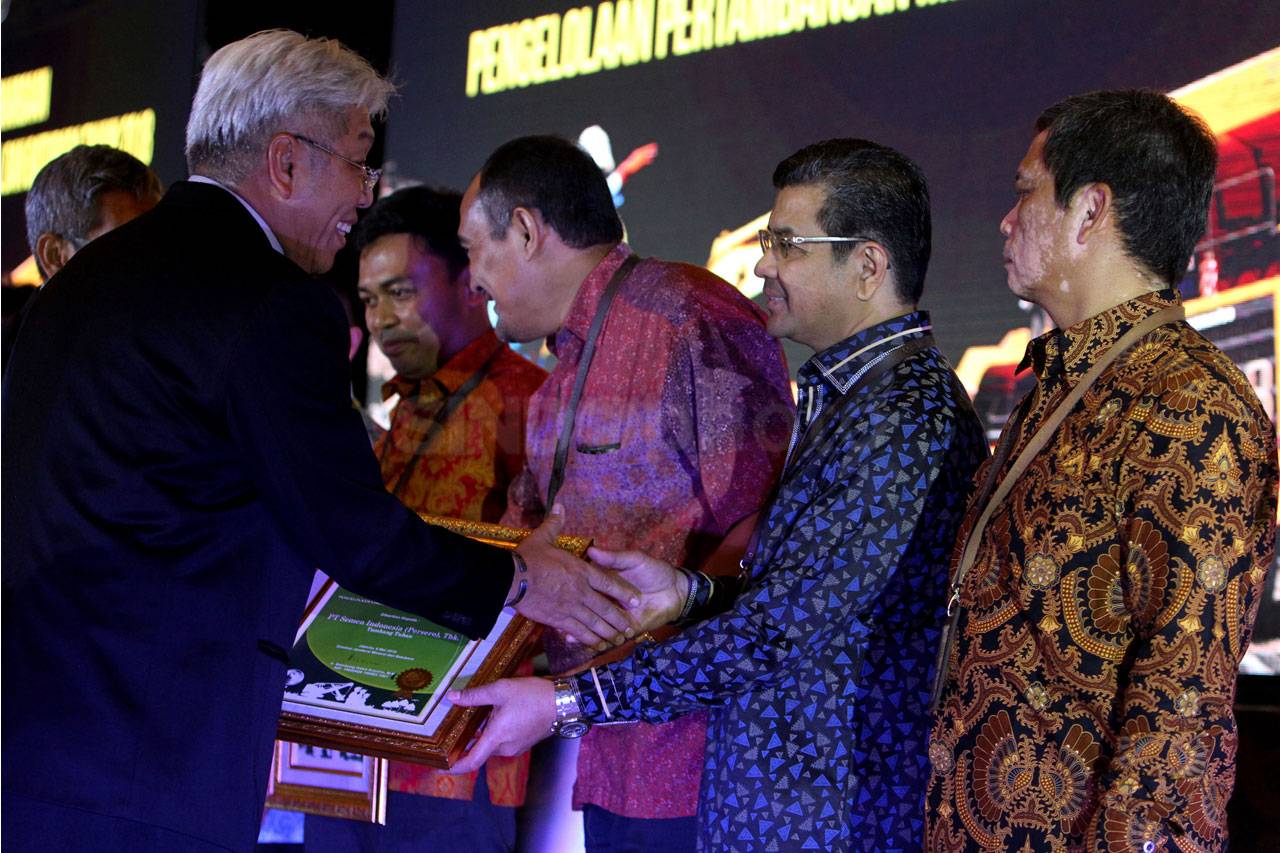 Semen Indonesia Terima...