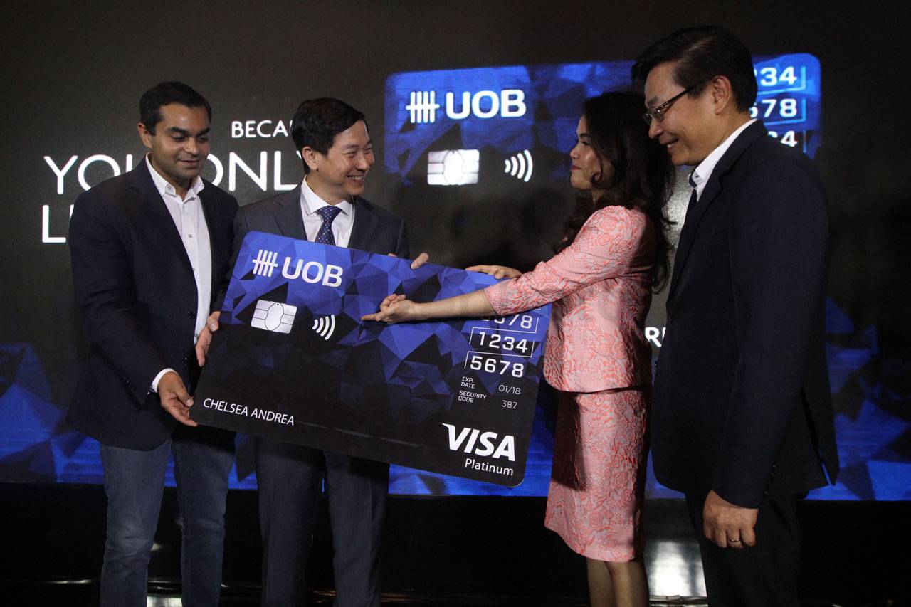 UOB YOLO Card Kartu...