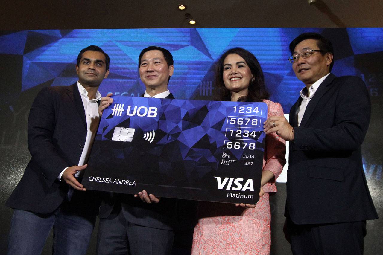 UOB YOLO Card Kartu...