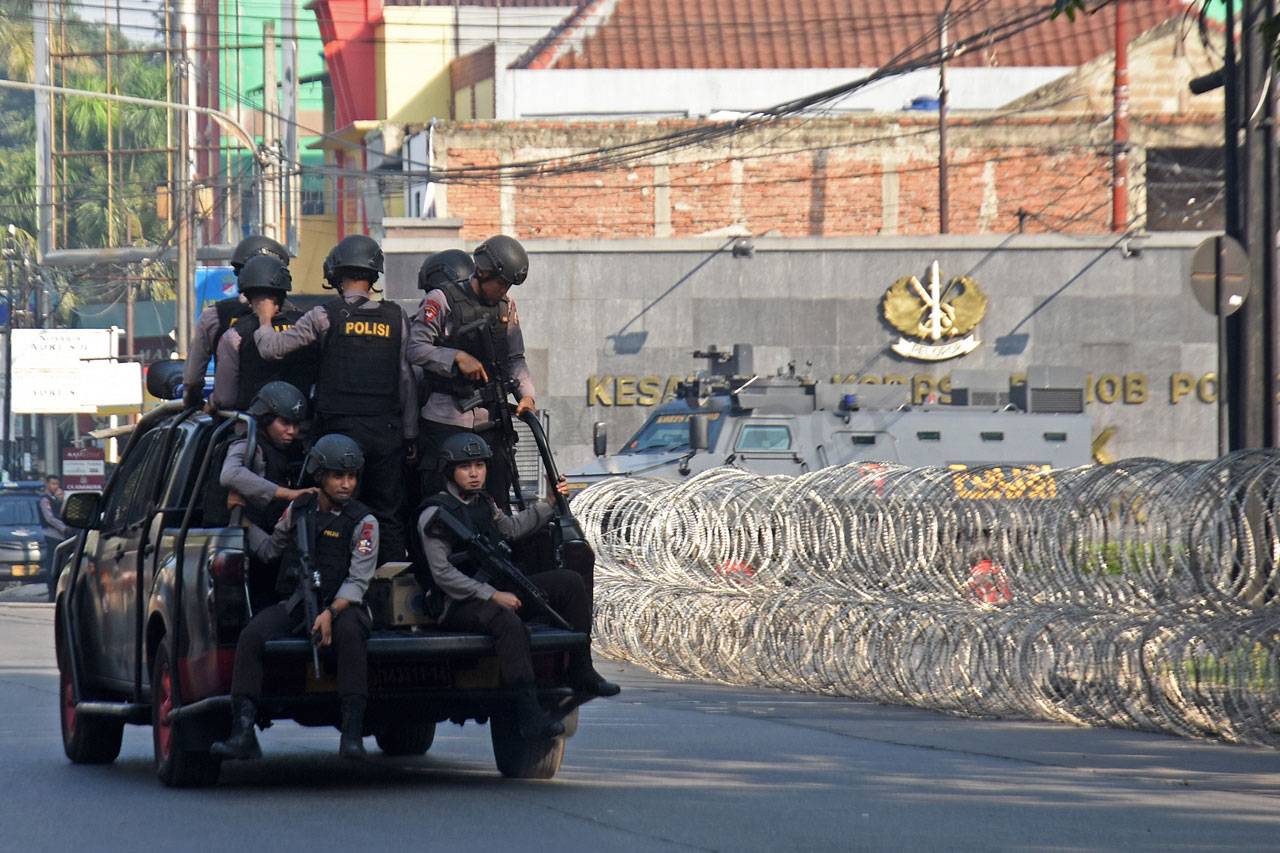 Pengamanan Pasca Kerusuhan...