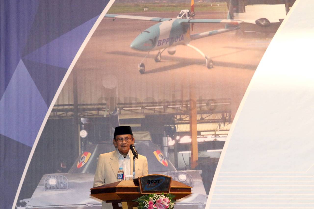 BJ Habibie Dukung Indonesia...
