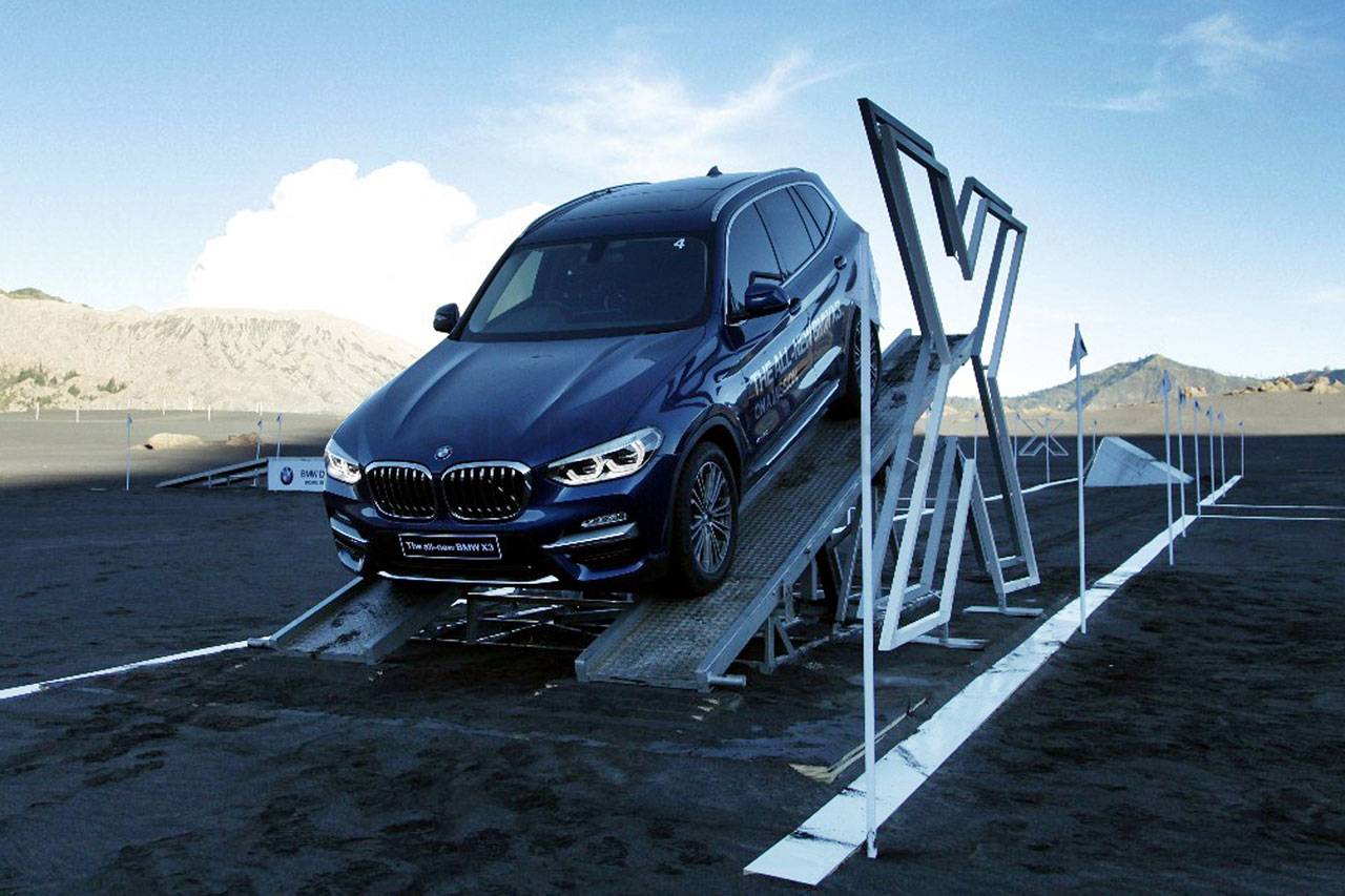 All New BMW X3 Menari...