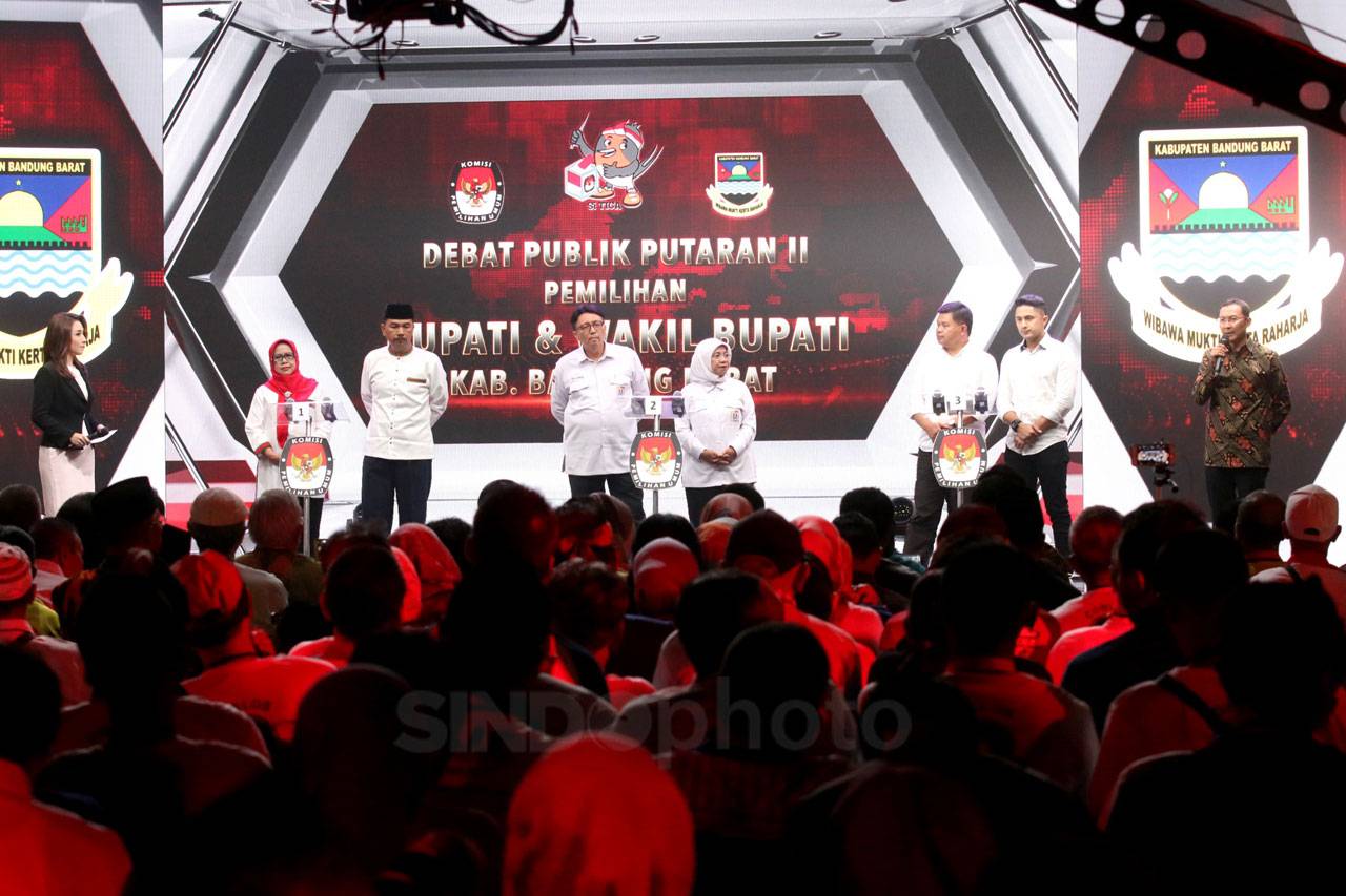 Tiga Paslon Ikuti Debat...