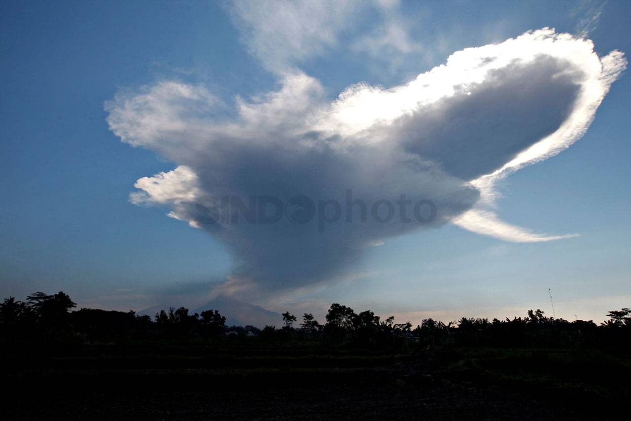 Gunung Merapi Meletus,...
