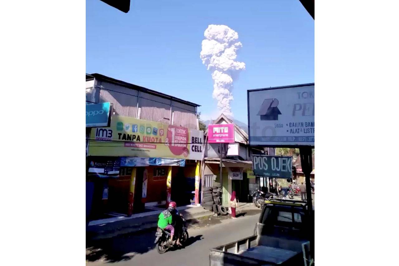 Gunung Merapi Meletus,...