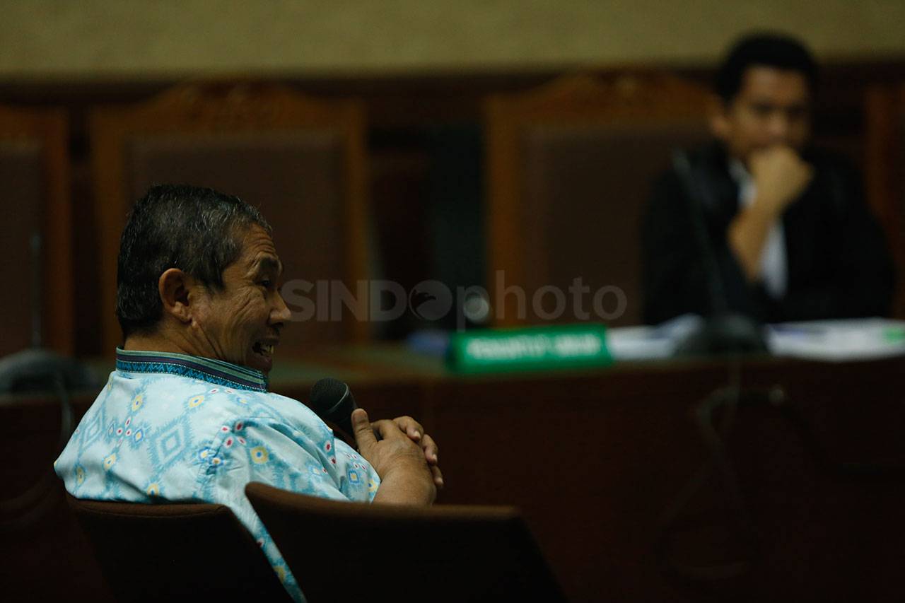 Jaksa KPK Hadirkan Saksi...