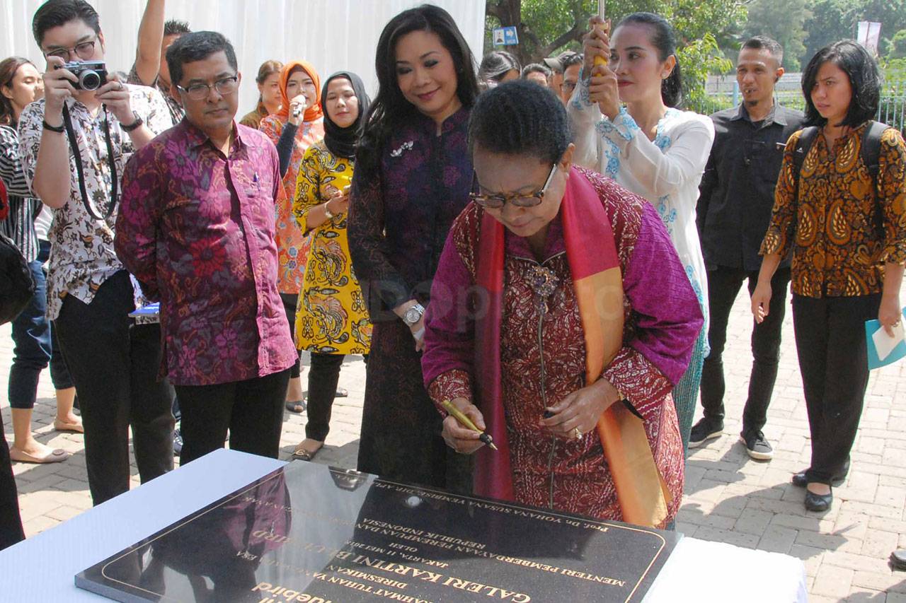 Blue Bird Luncurkan...
