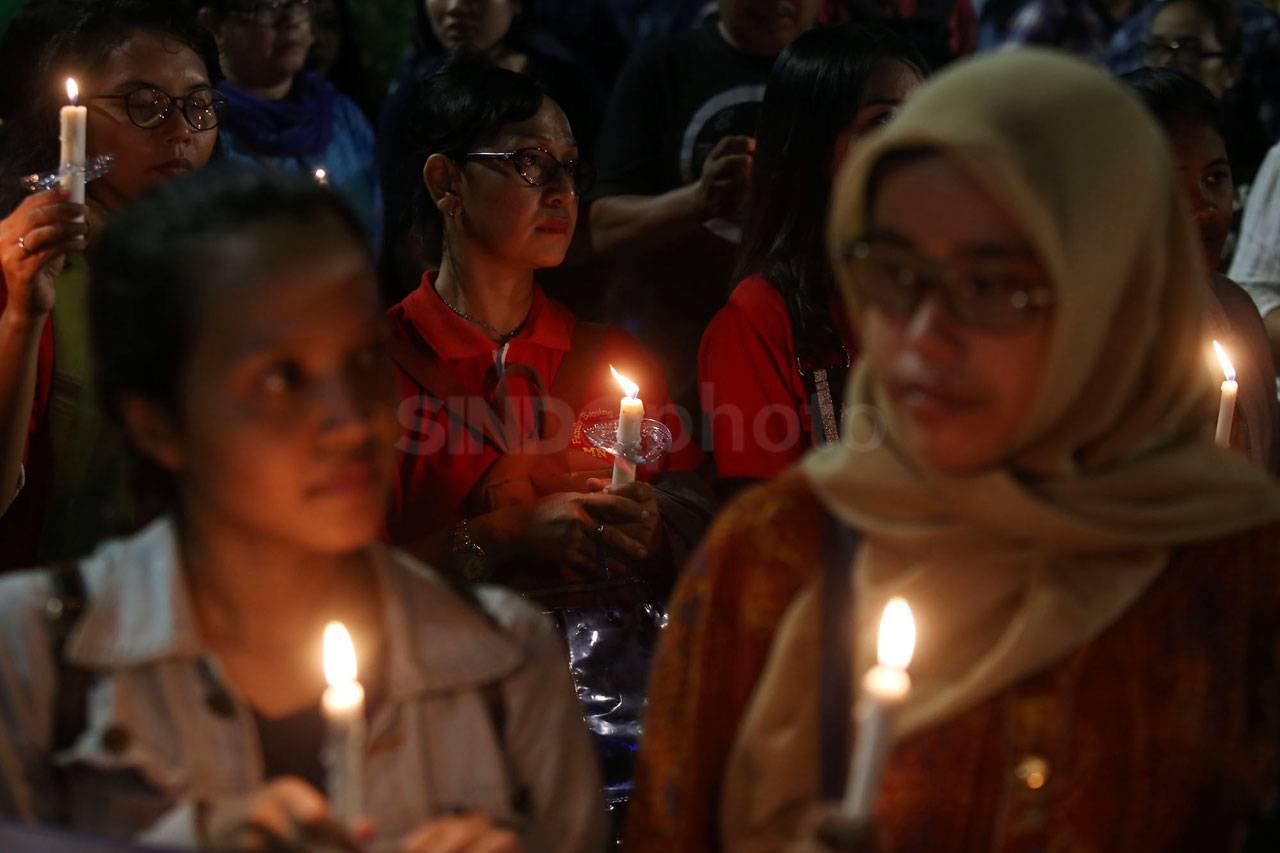 Warga Surabaya Gelar...