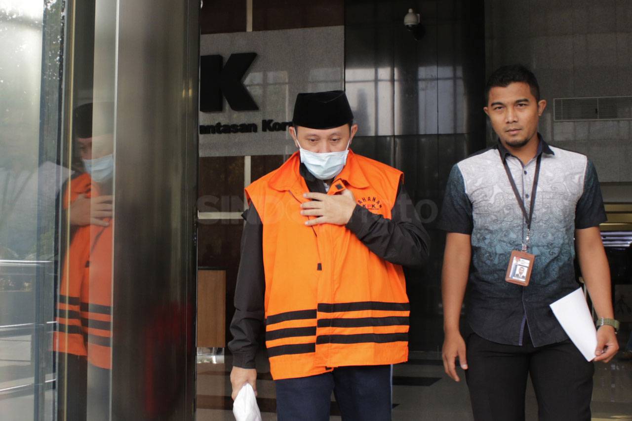 KPK Lanjutkan Pemeriksaan...