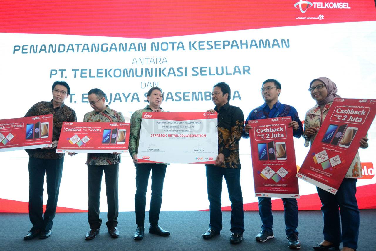 Telkomsel Gandeng Erajaya...
