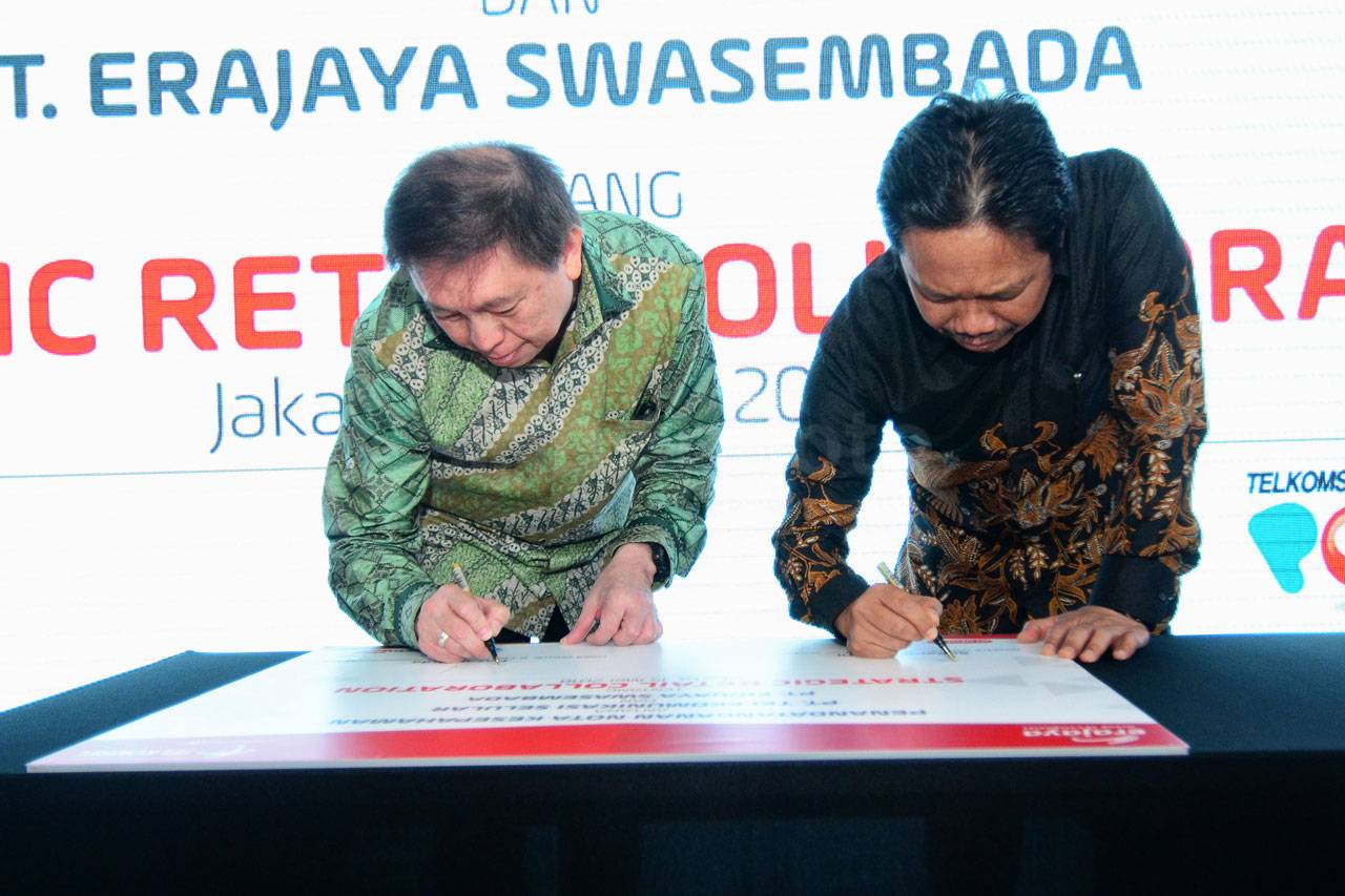 Telkomsel Gandeng Erajaya...