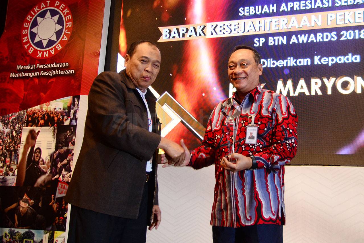 SP BTN Berikan Penghargaan...