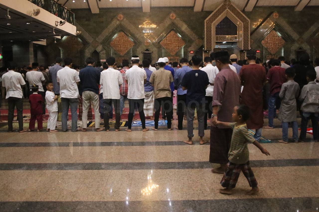 Tarawih Perdana Ramadan...