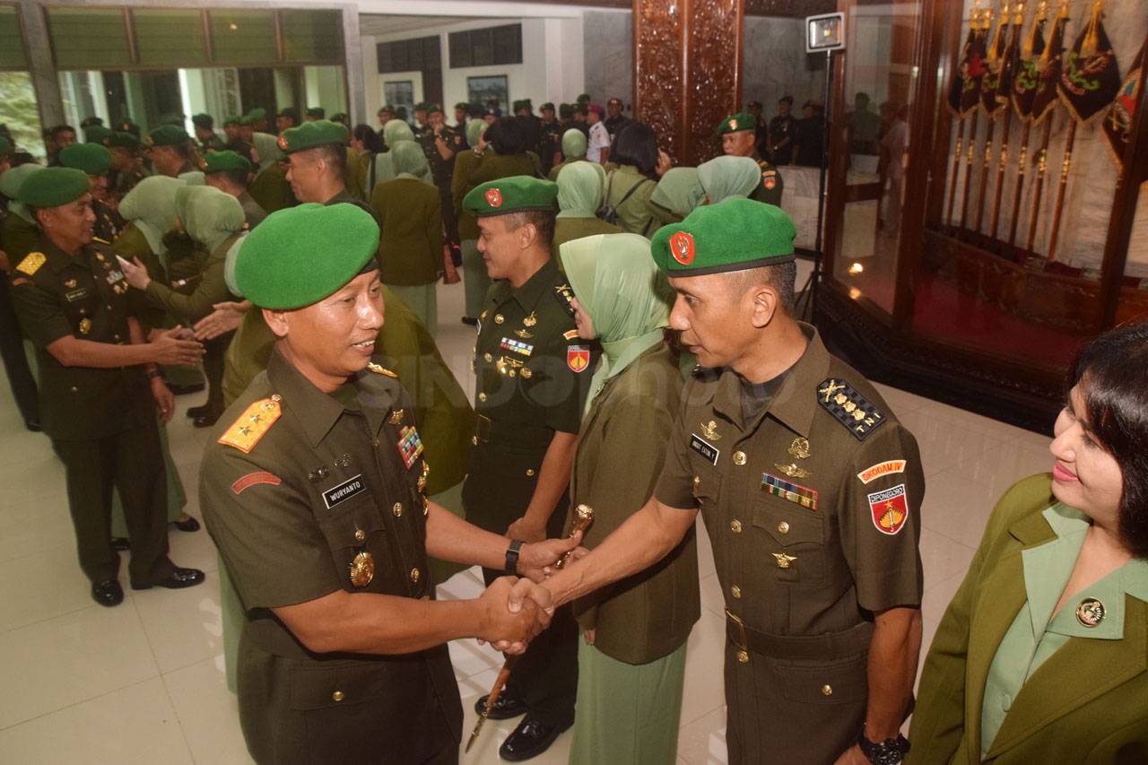 Pangdam Pimpin Sertijab...