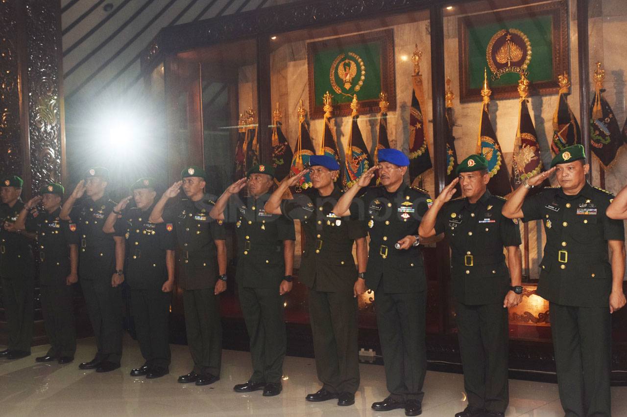 Pangdam Pimpin Sertijab...
