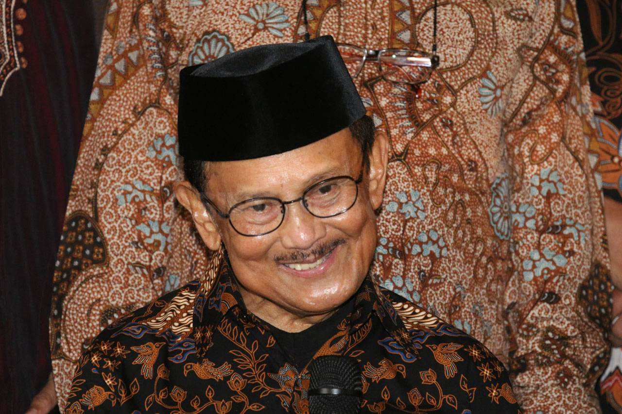 BJ Habibie Terima Kunjungan...