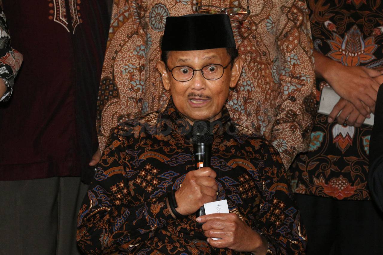 BJ Habibie Terima Kunjungan...