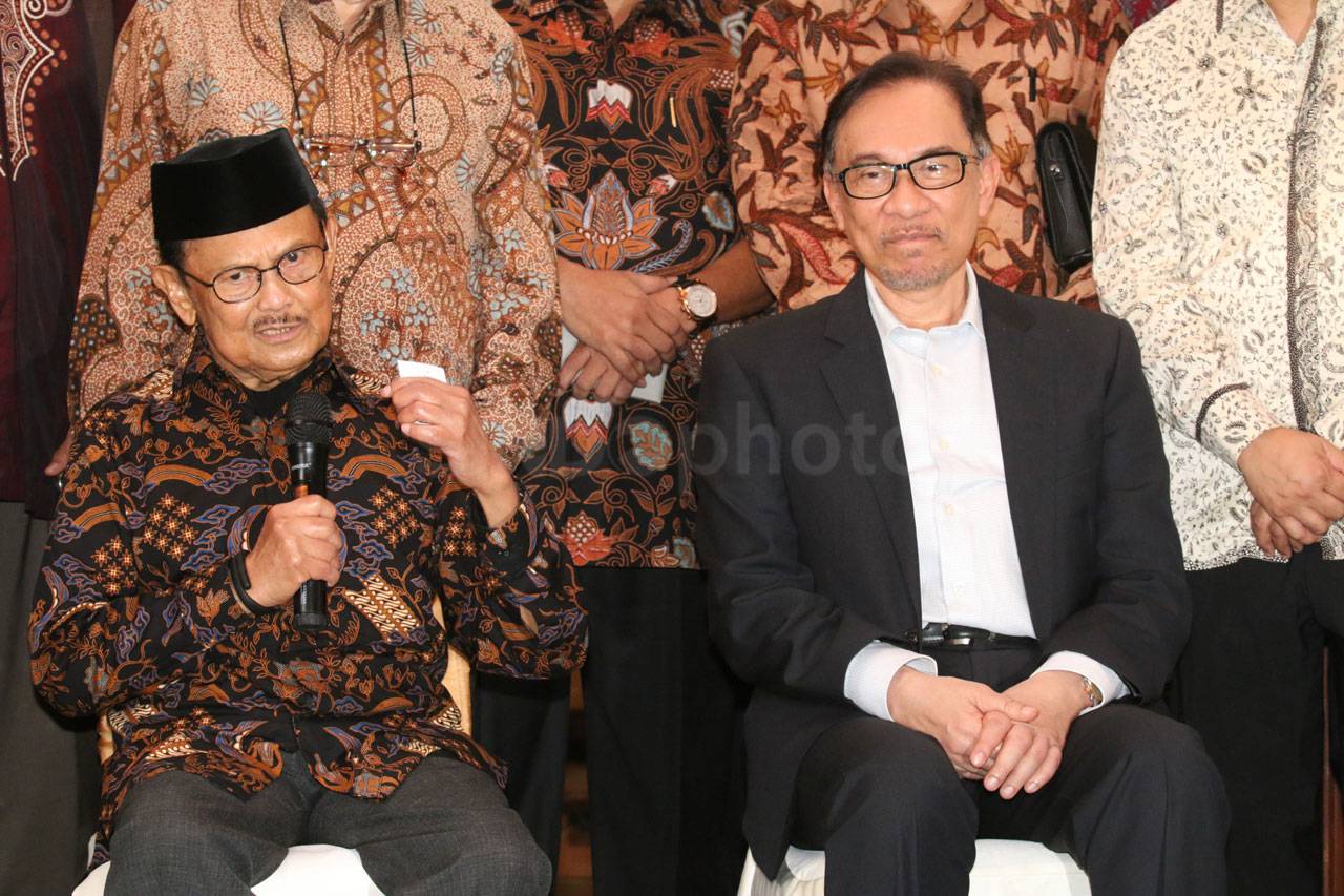 BJ Habibie Terima Kunjungan...