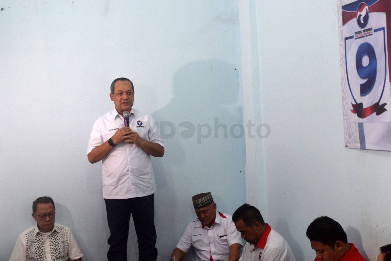 Partai Perindo Gelar...