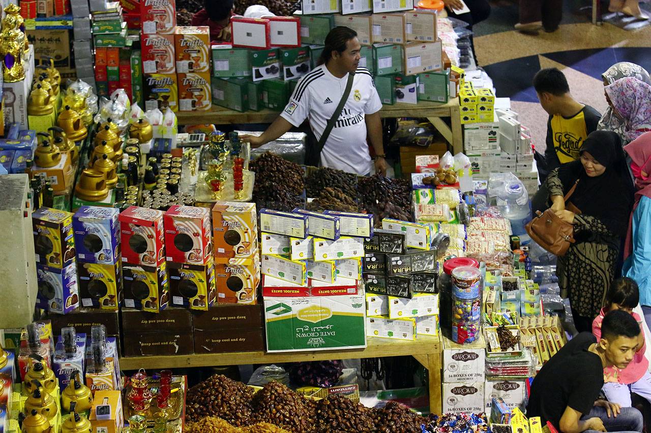 Penjualan Kurma Meningkat...