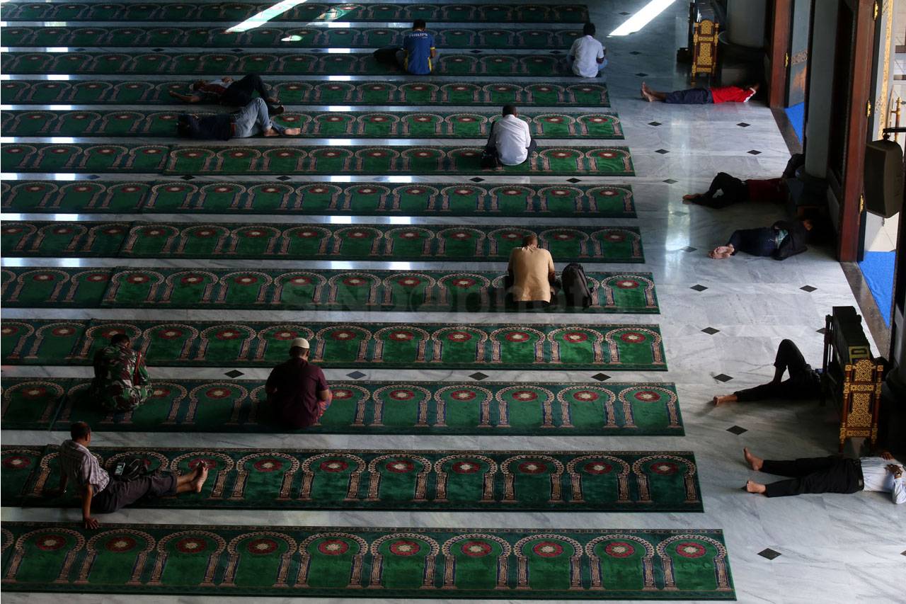 Umat Muslim Perbanyak...