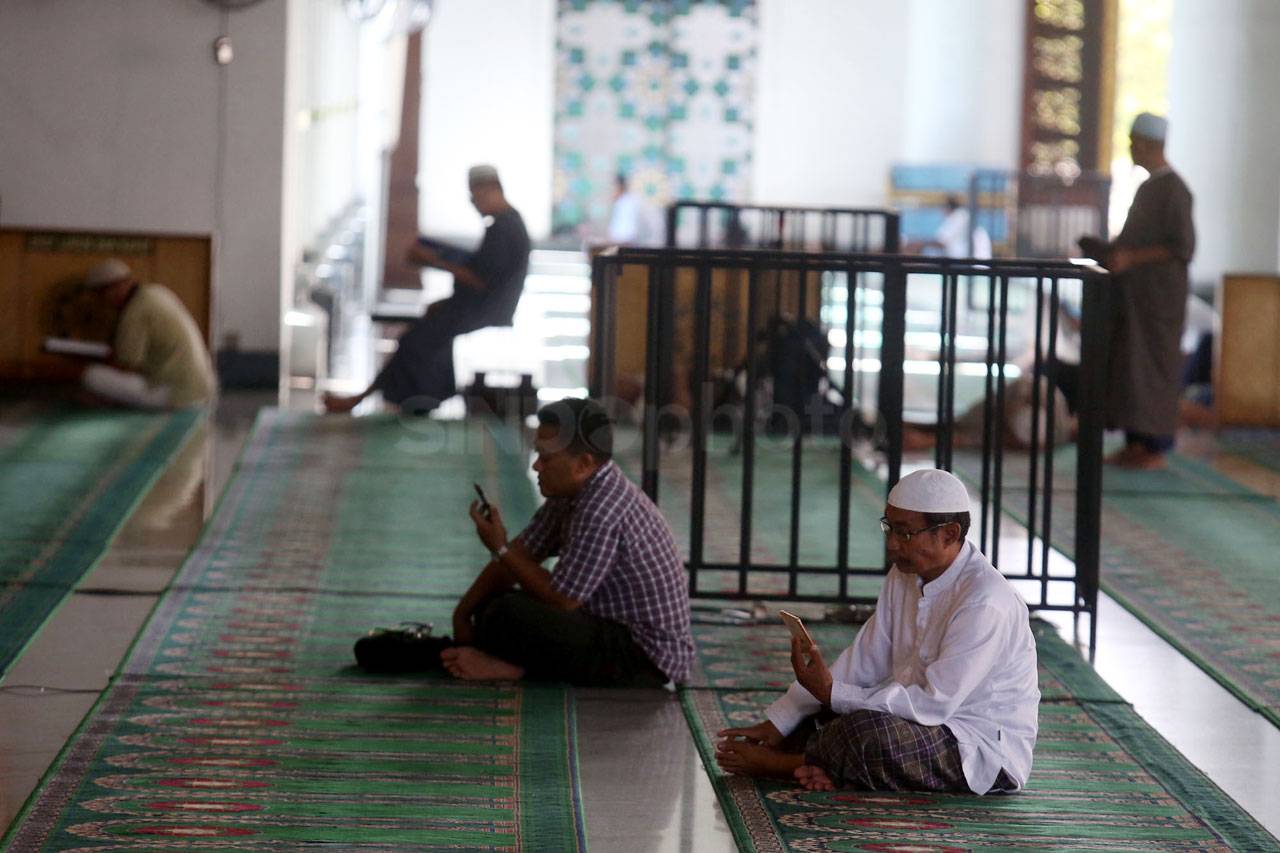 Umat Muslim Perbanyak...