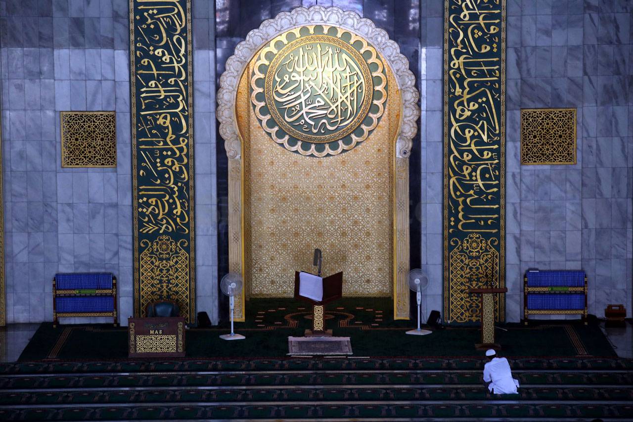 Umat Muslim Perbanyak...