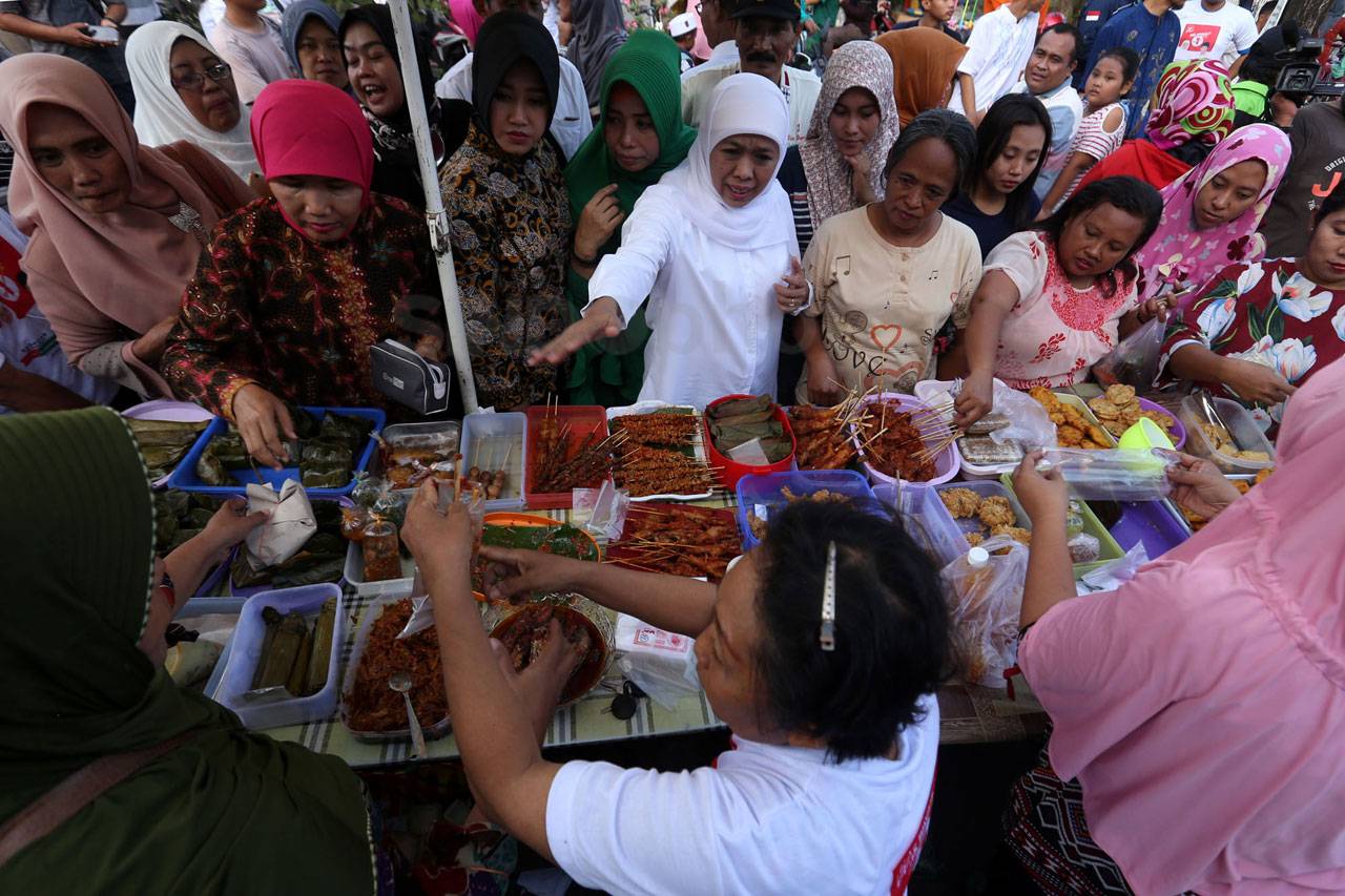 Ngabuburit, Cagub Khofifah...