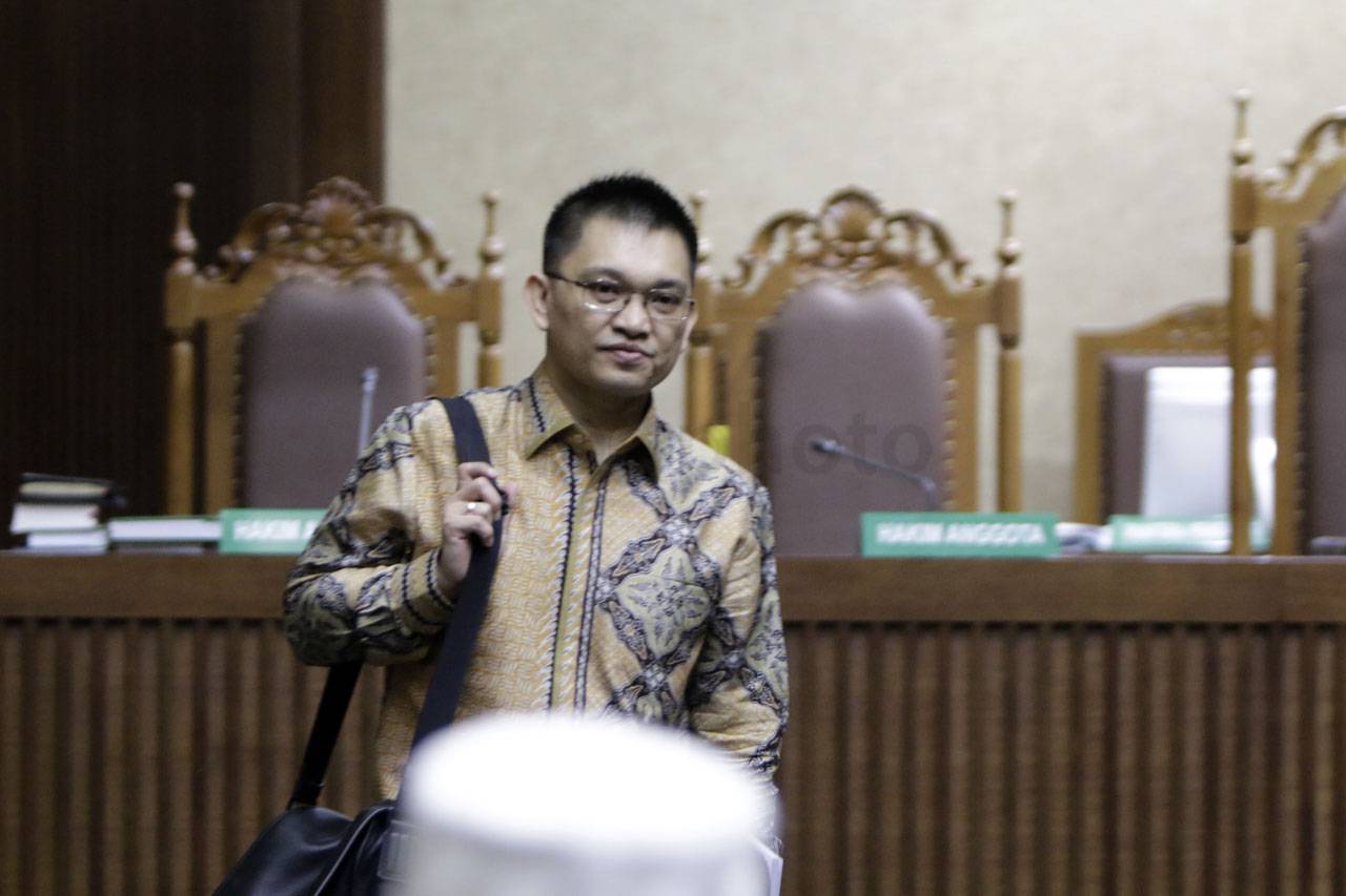 Aditya Moha Bacakan...