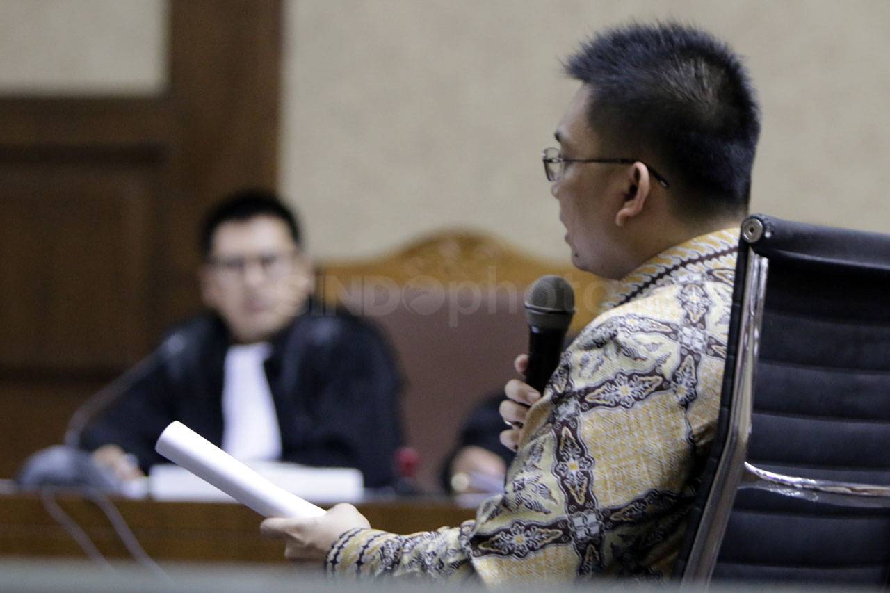 Aditya Moha Bacakan...