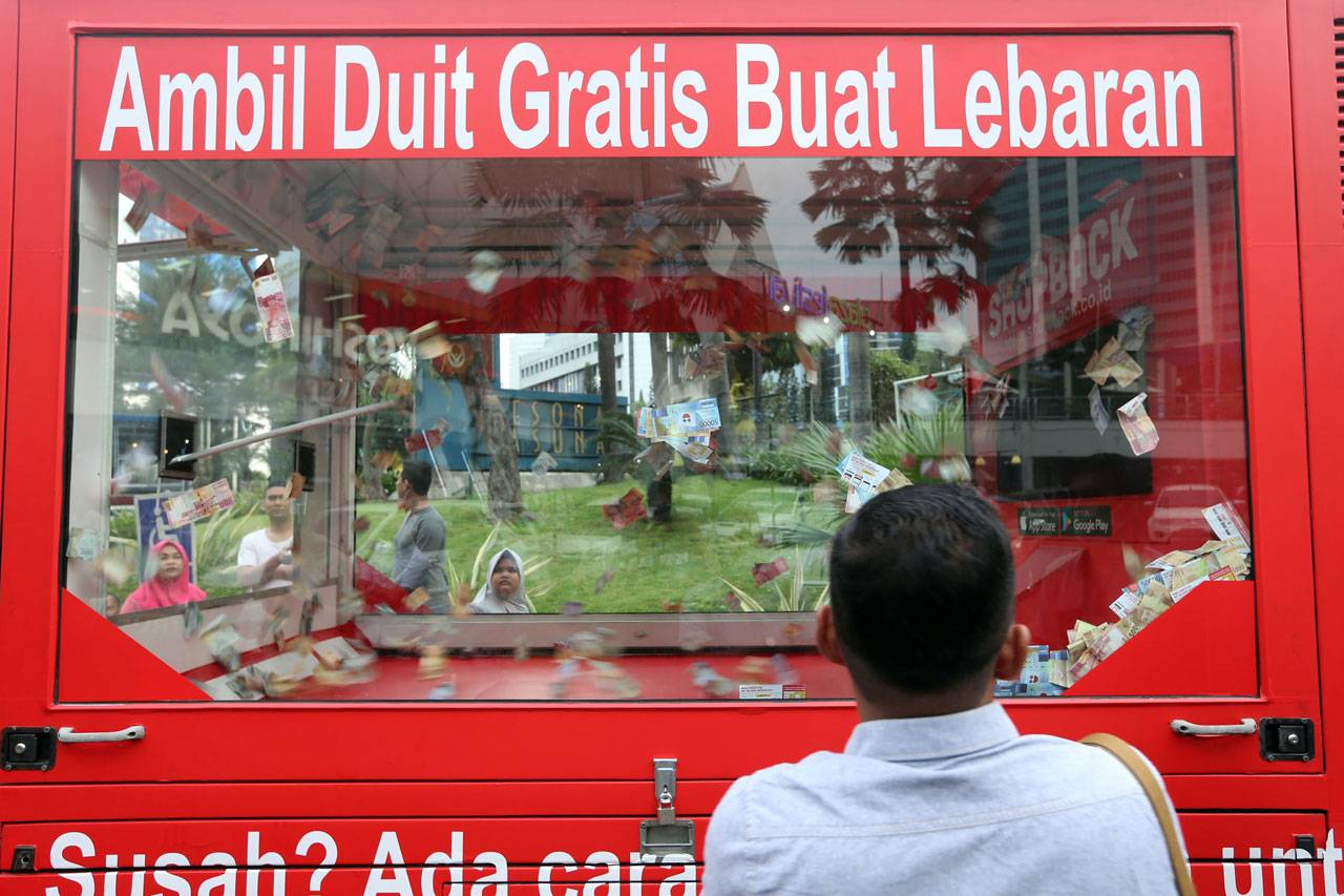 Uang Lebaran Gratis...