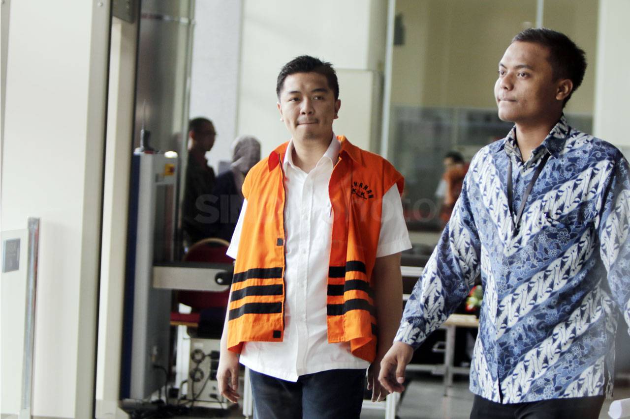 KPK Lanjutkan Pemeriksaan...