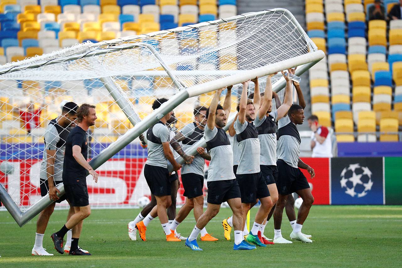 Mo Salah Angkat Gawang...