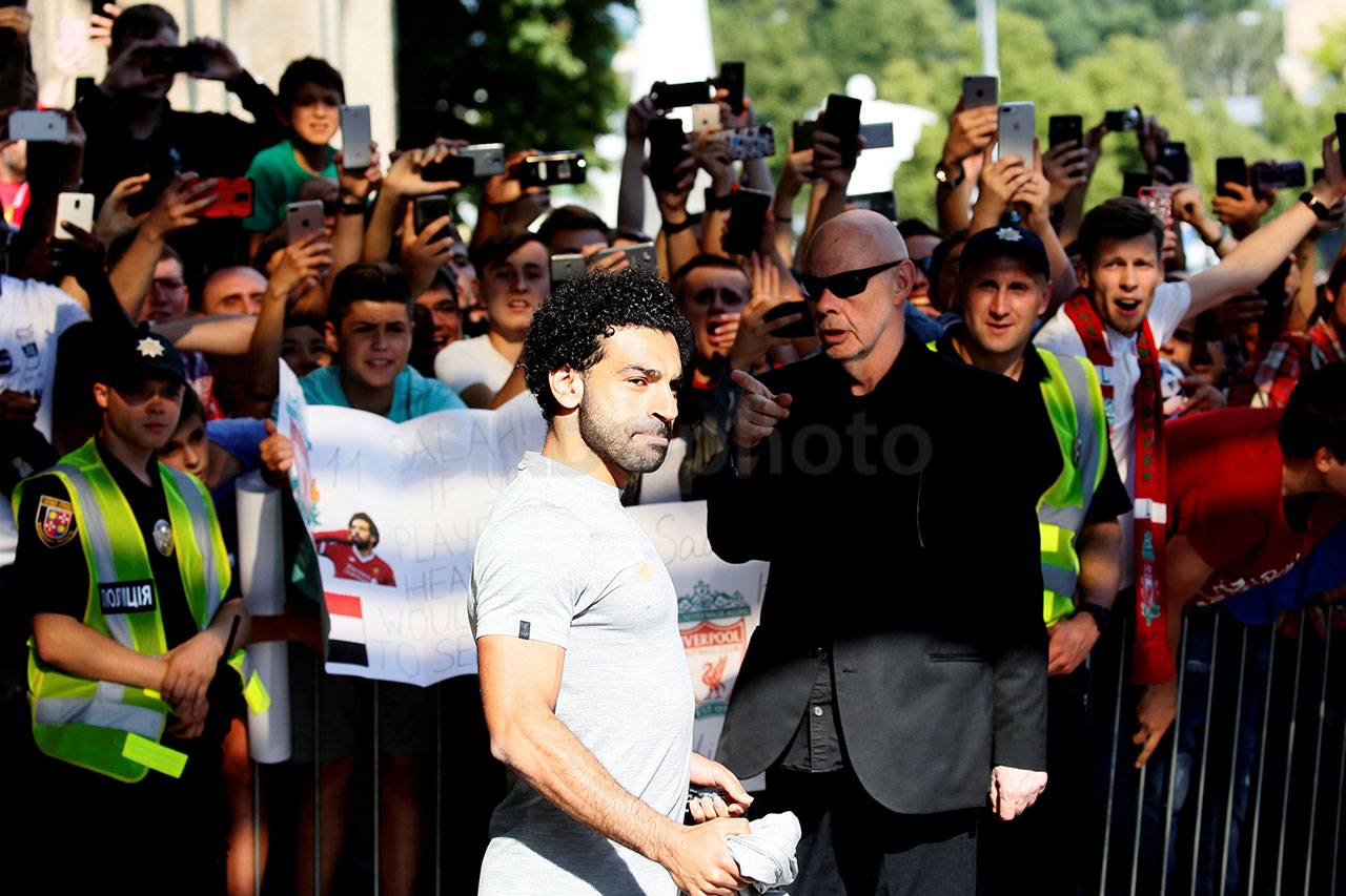 Mo Salah Angkat Gawang...
