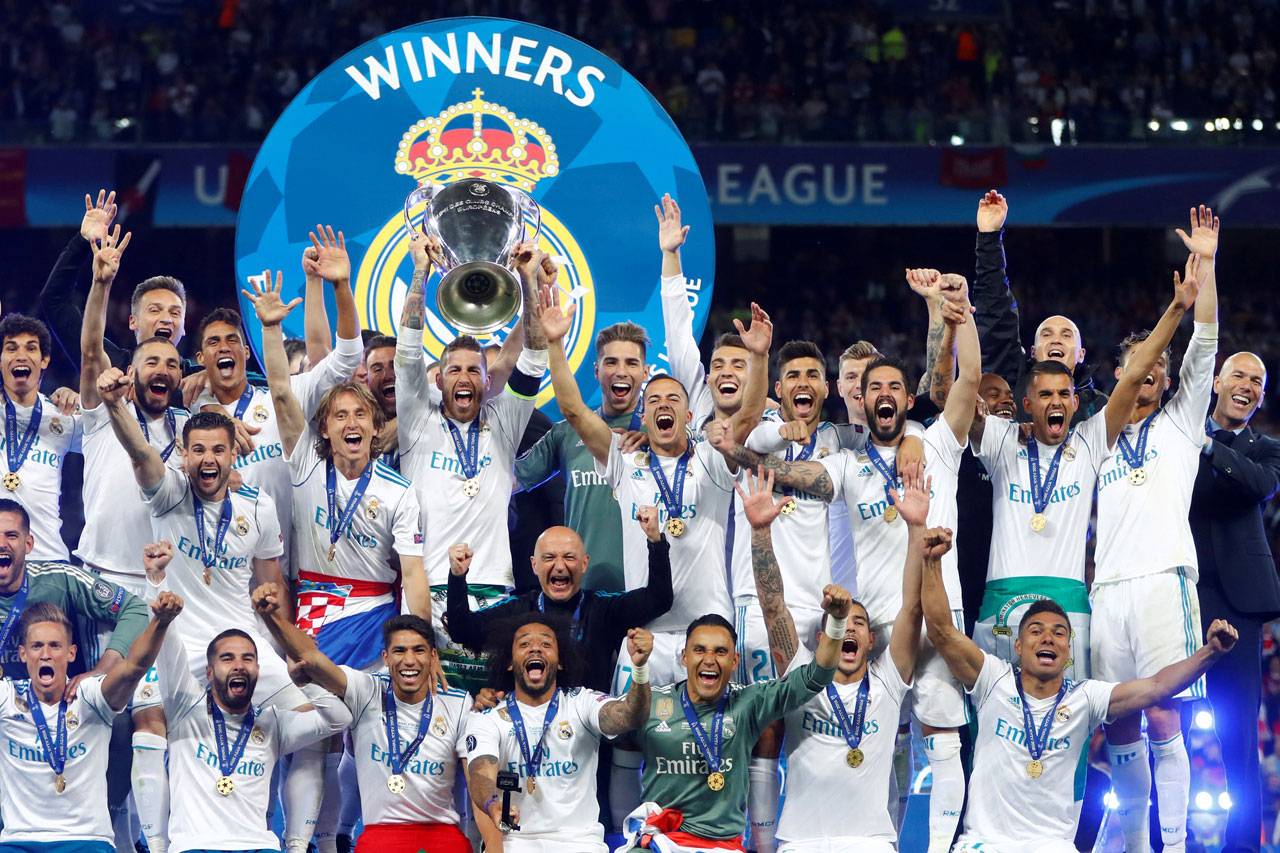 Real Madrid Boyong Piala...