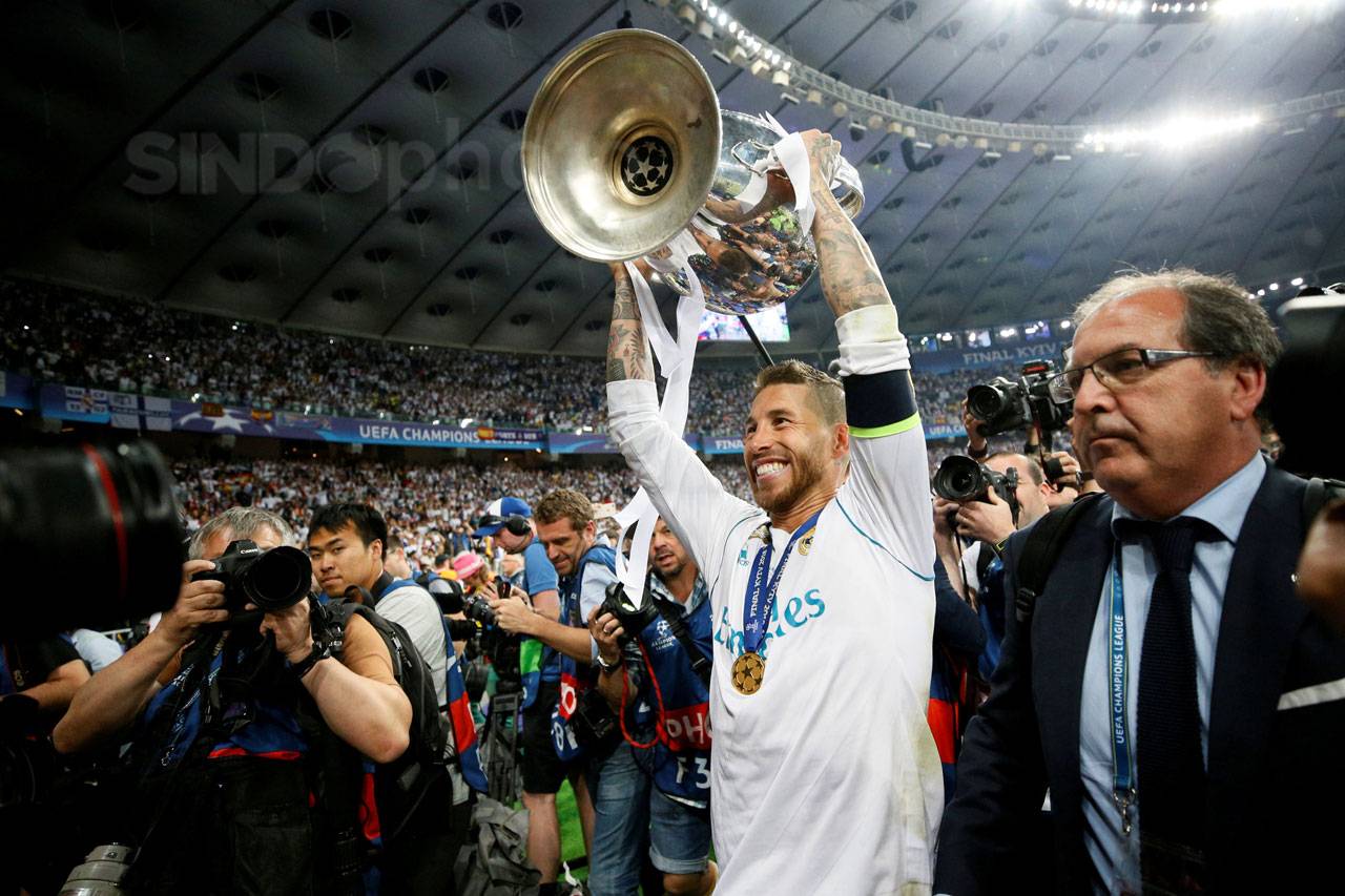 Real Madrid Boyong Piala...