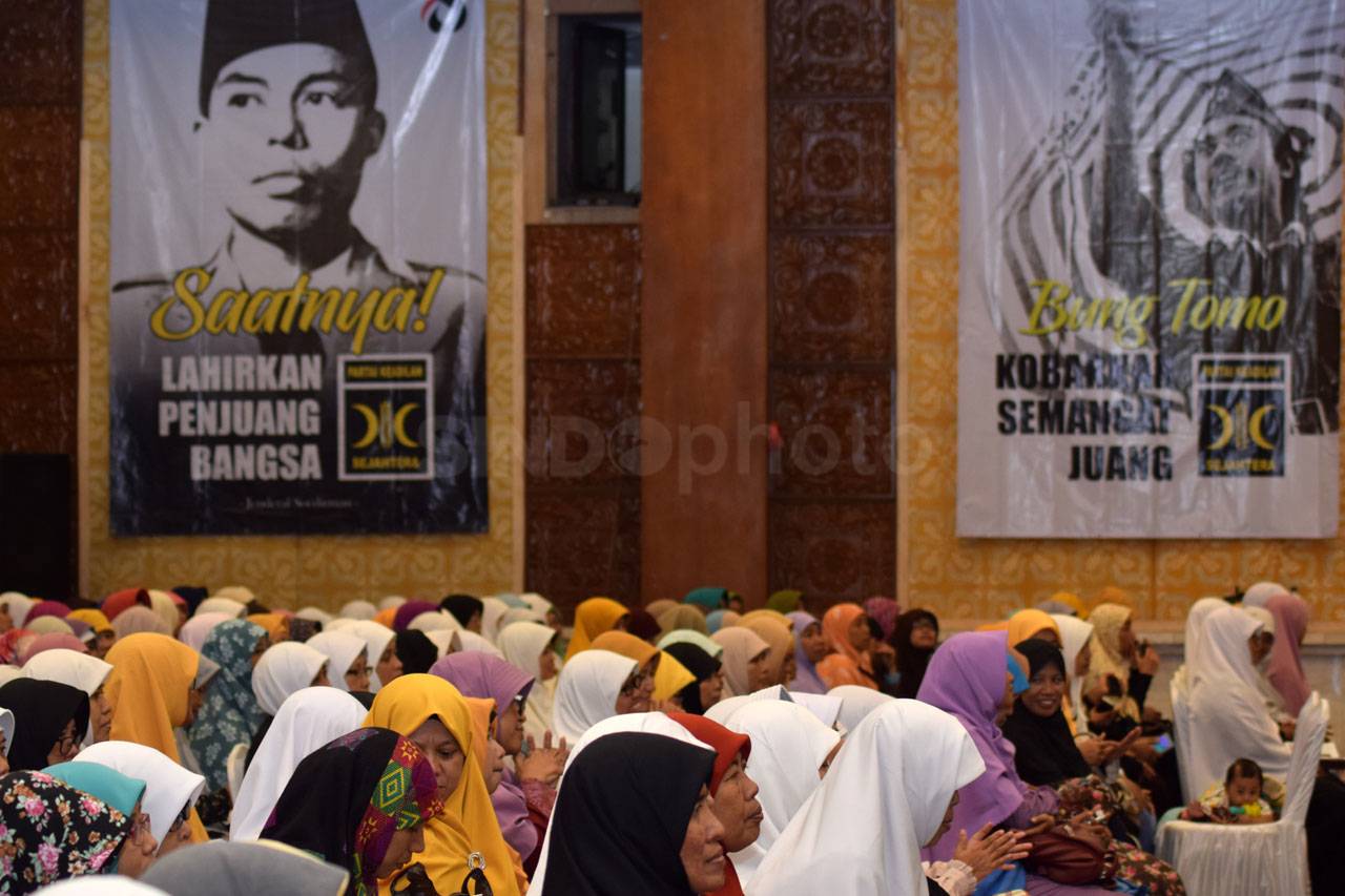 Presiden PKS Beri Pembekalan...