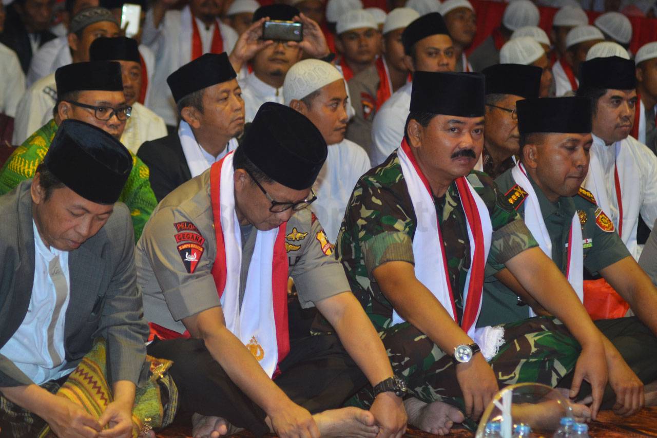 Panglima TNI dan Kapolri...
