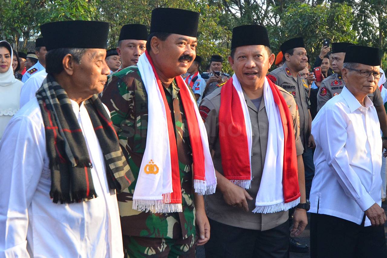 Panglima TNI dan Kapolri...
