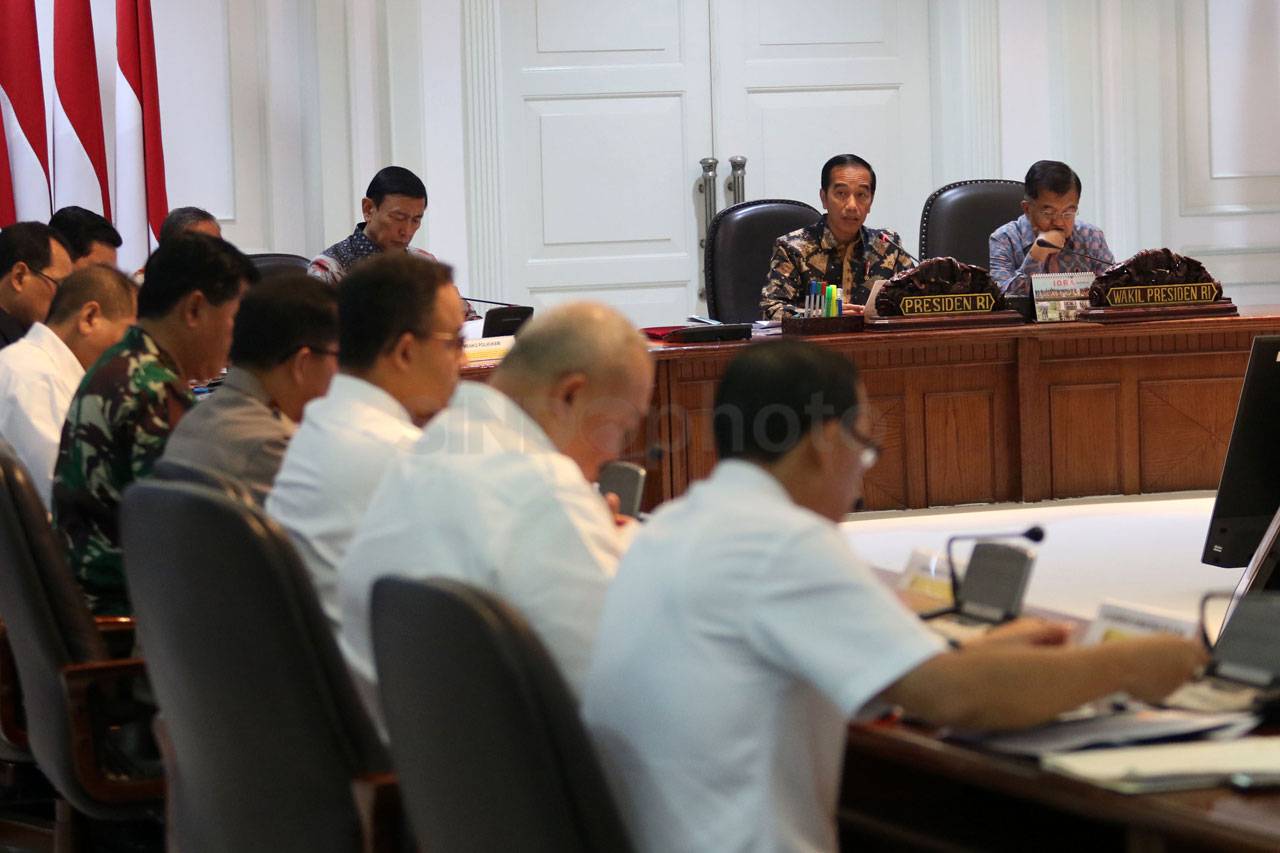 Presiden Jokowi Pimpin...