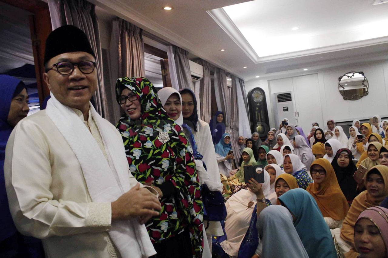 Ketua MPR Buka Puasa...