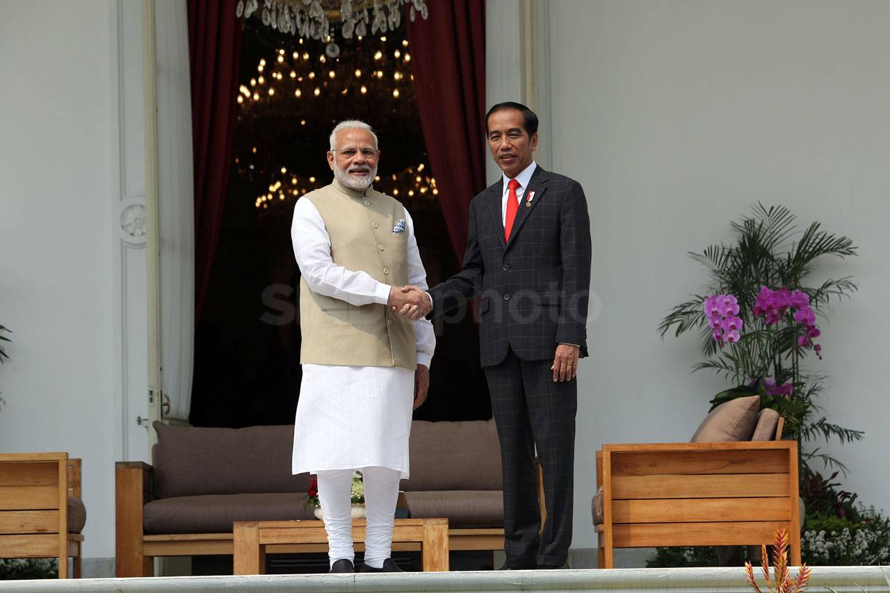 Presiden Jokowi Terima...