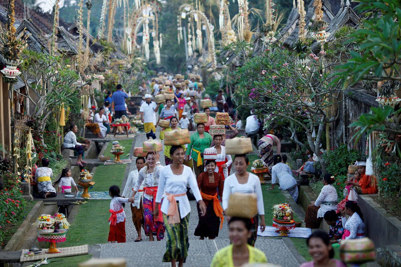Ritual Tolak Bala Ngerebeg...