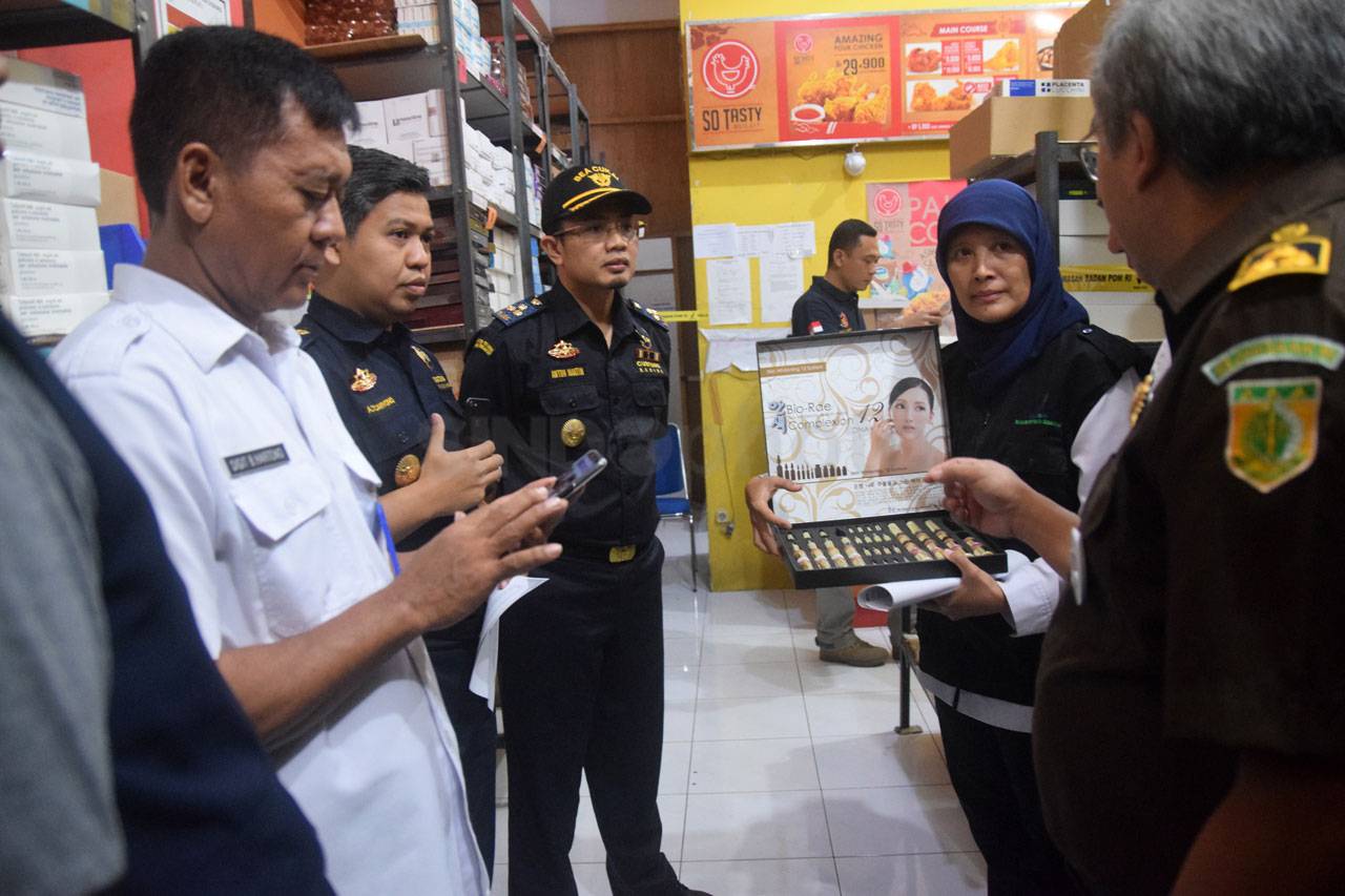 BPOM Bongkar Gudang...