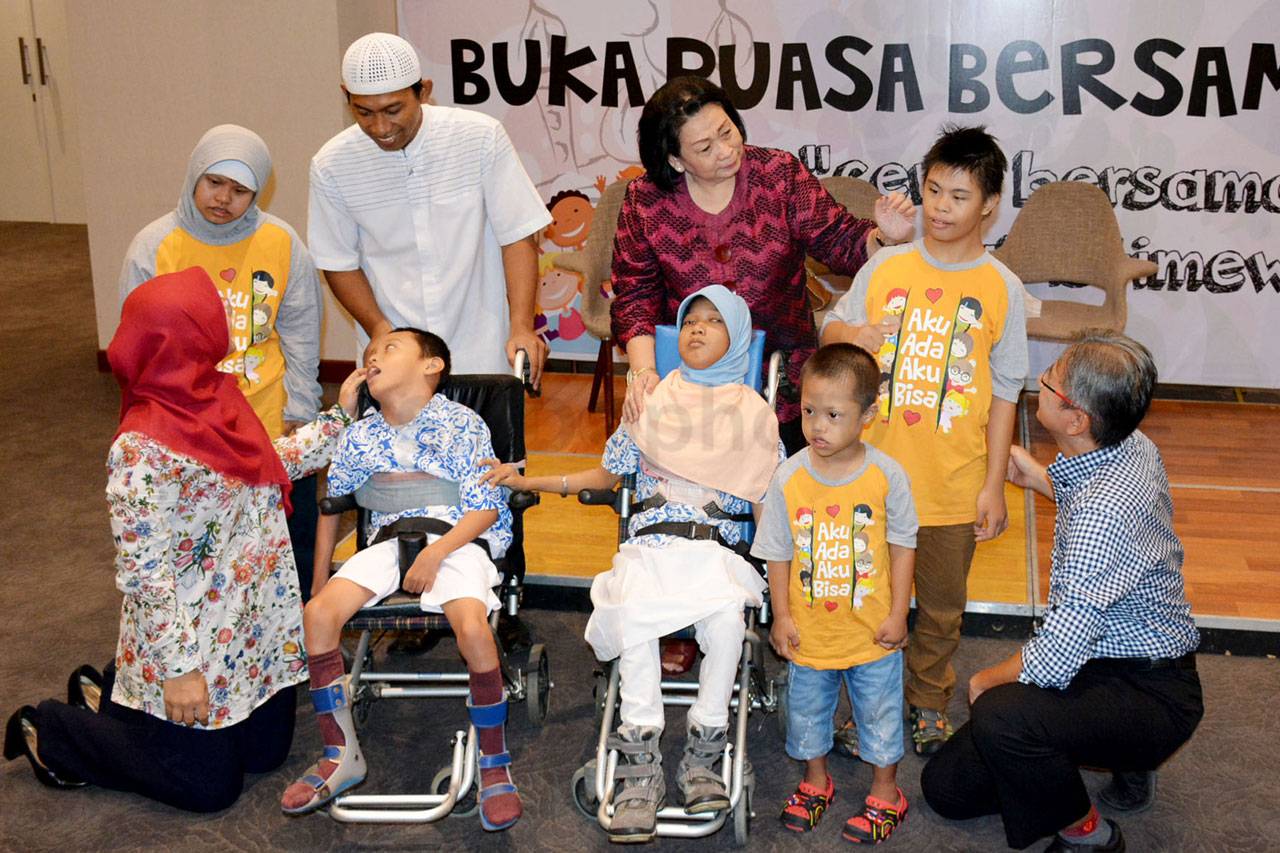 Berbagi Keceriaan Bersama...