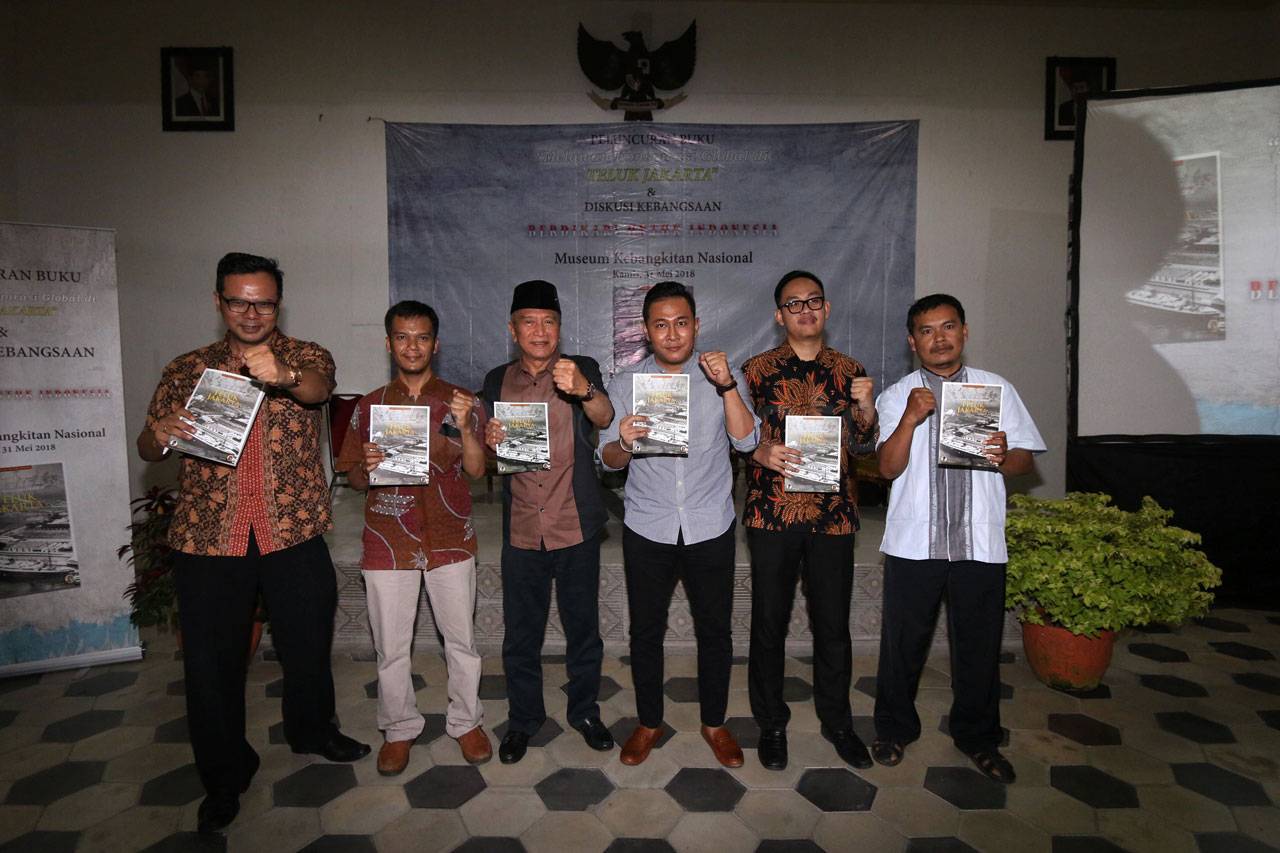 Peluncuran Buku Melawan...