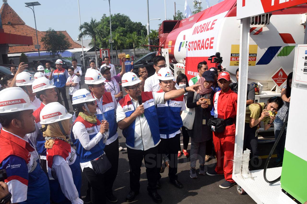 Menteri BUMN Tinjau...