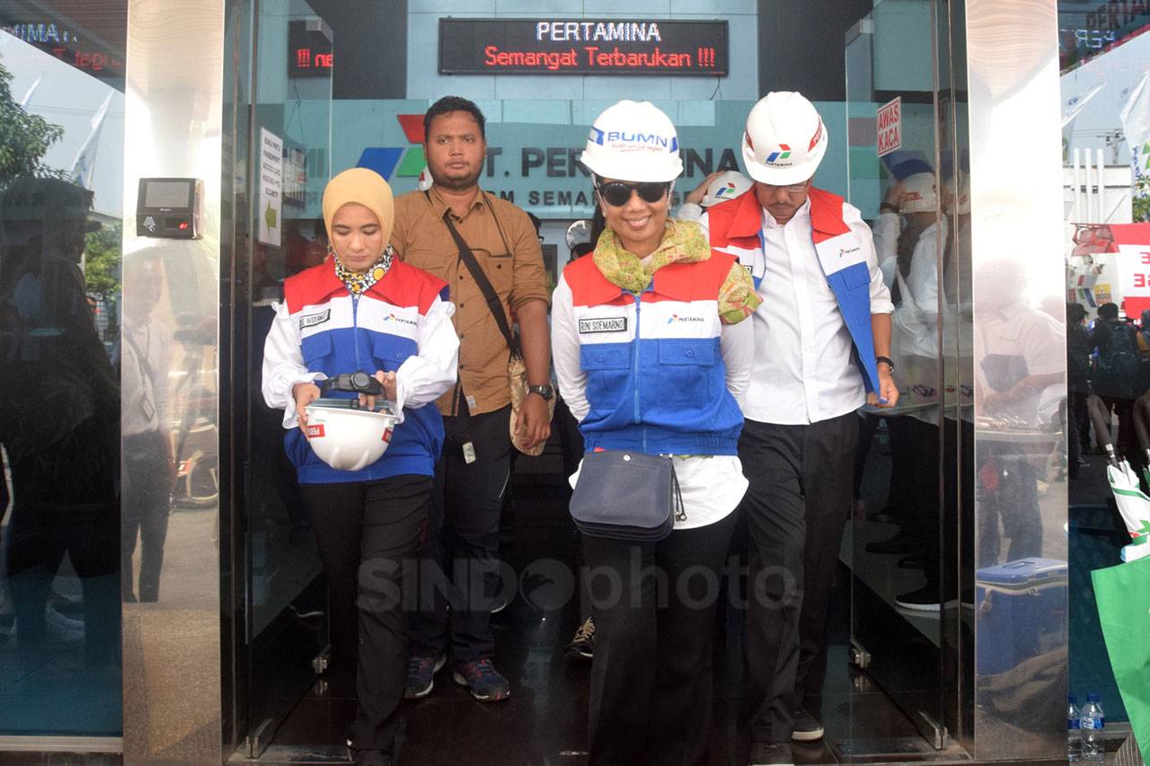 Menteri BUMN Tinjau...